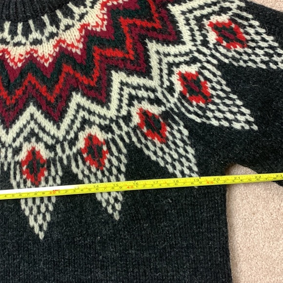 Hand Knitted wool fair isle sweater - Picture 6 of 8